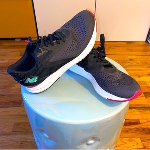 New Balance Running Shoes VizoPro Gray Black Athletic  Sneaker Women’s Size 10